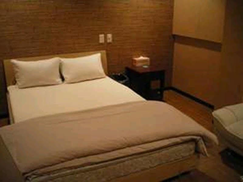 Uehonmachi Plaza Hotel (Adults Only) 大阪 外观 照片
